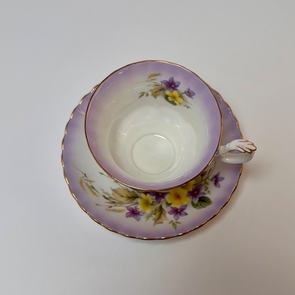 Royal Albert “Radiance Series” Violet & Primrose Teacup & Saucer Set 🌸 - Picture 8 of 8